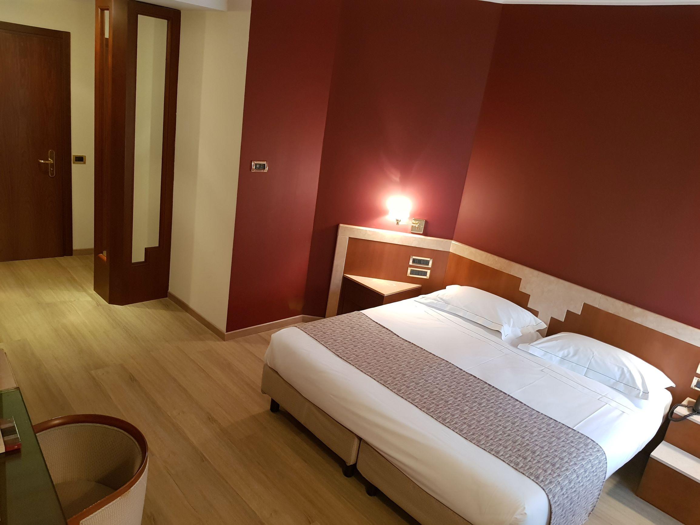 Astra Hotel Ferrara Eksteriør bilde