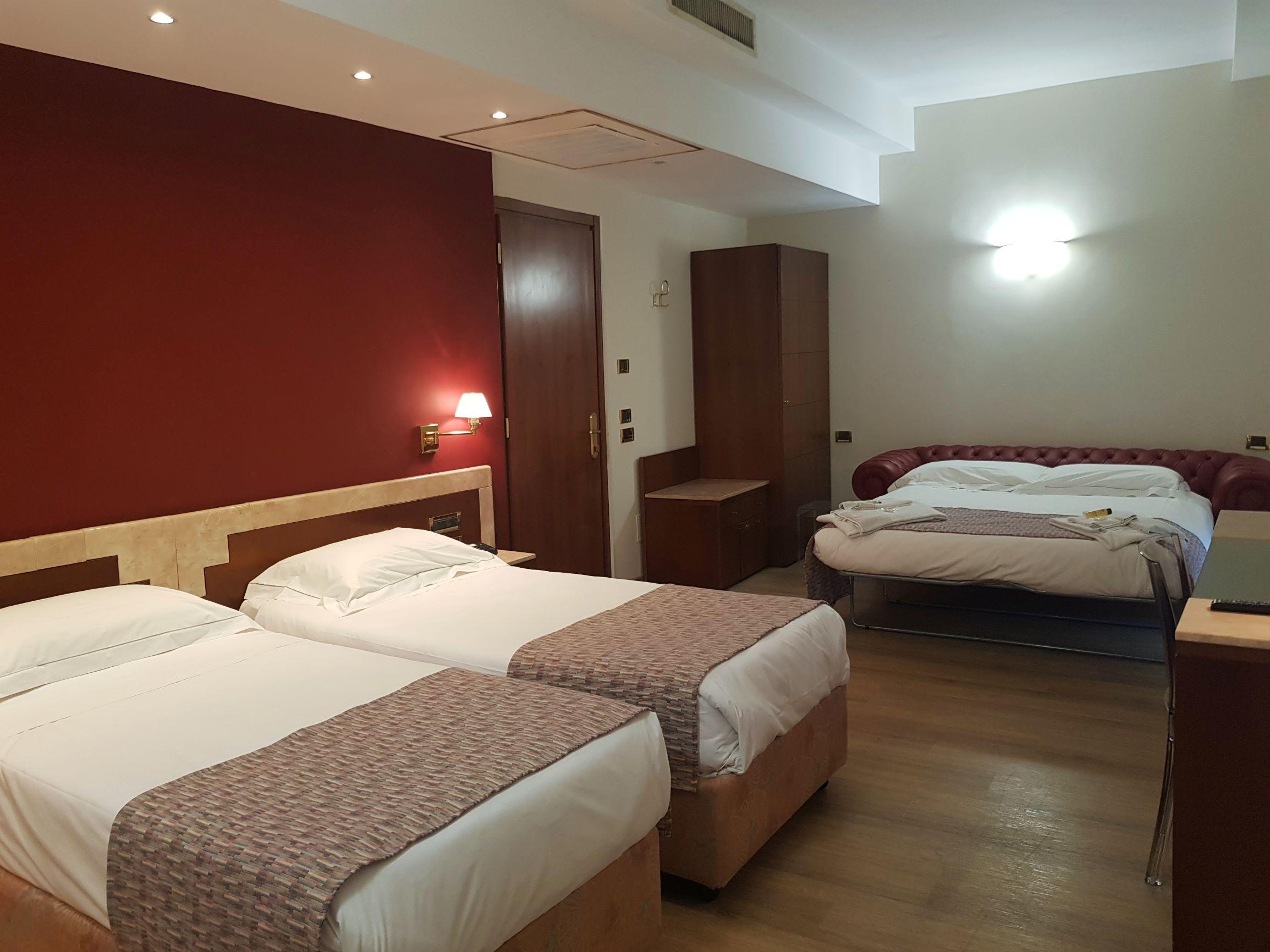 Astra Hotel Ferrara Eksteriør bilde