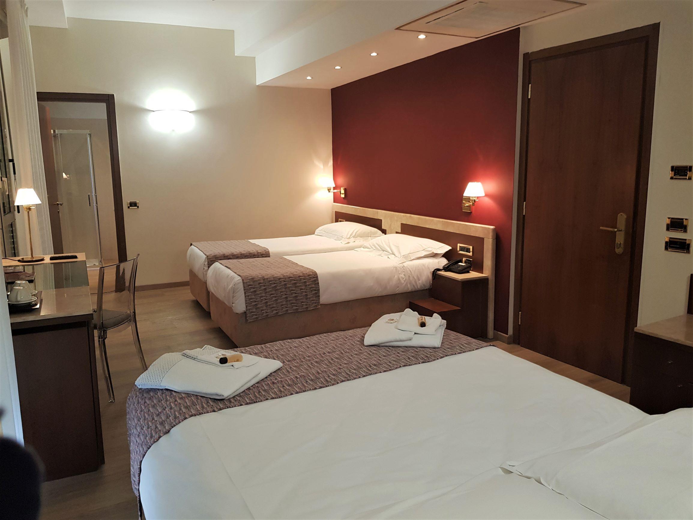 Astra Hotel Ferrara Eksteriør bilde