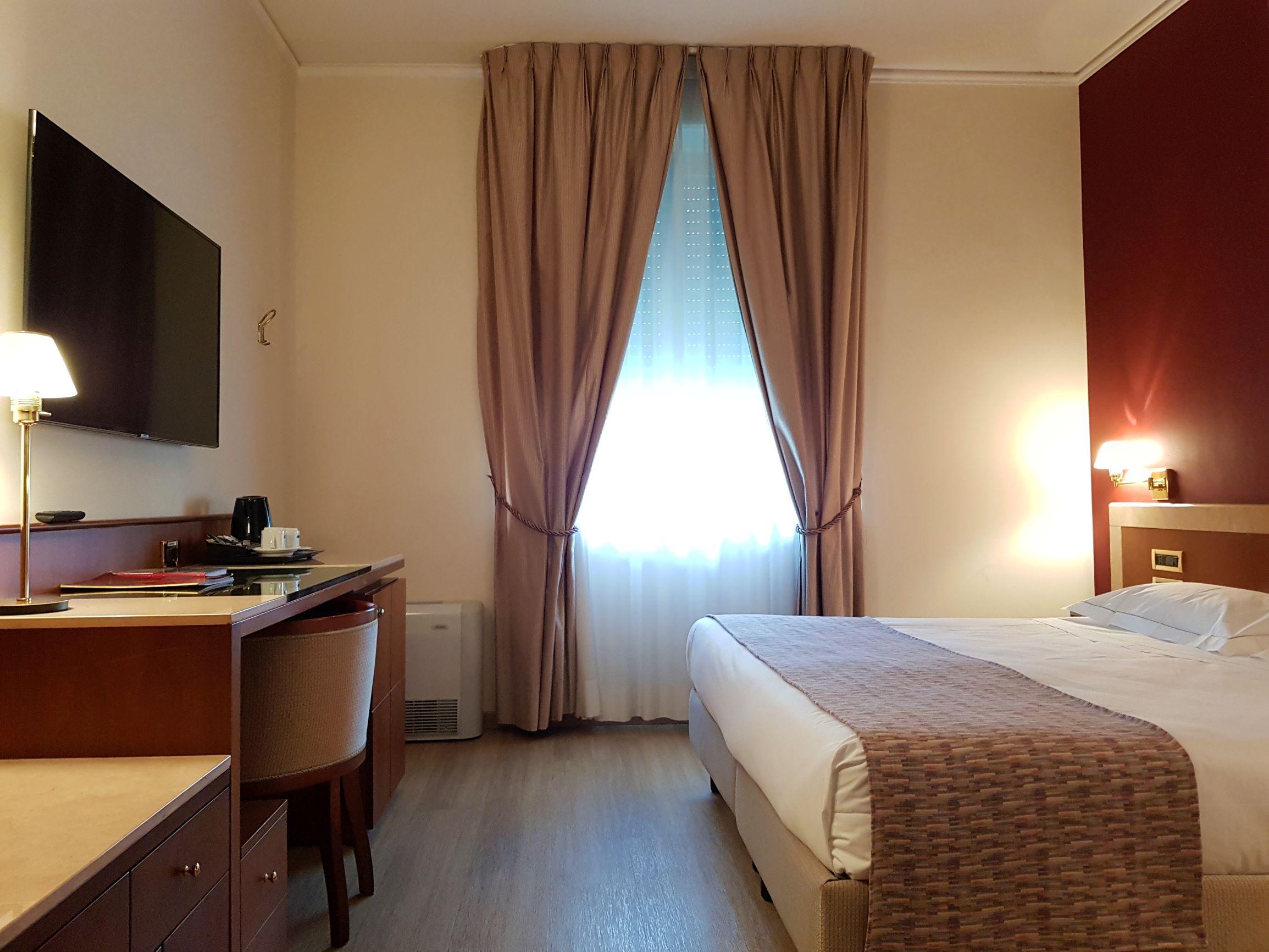 Astra Hotel Ferrara Eksteriør bilde